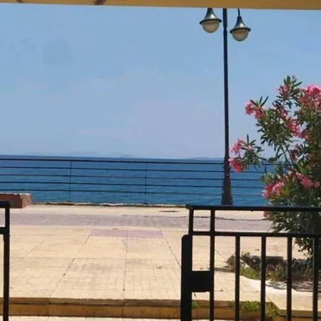 Seaside Apartment Agioi Theodoroi Esterno foto